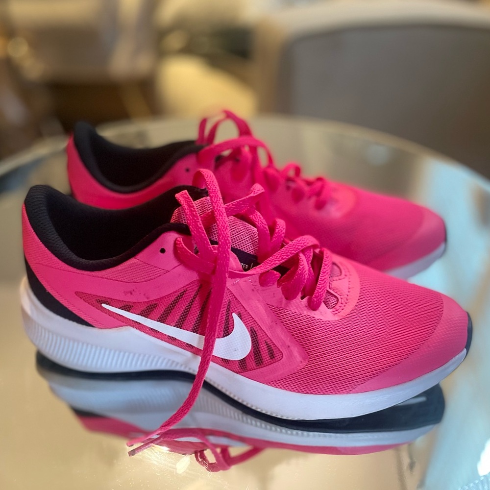 💕 Nike Tennis Shoes 💕